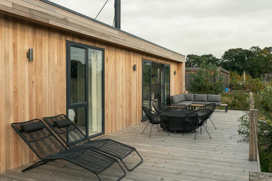Fritton Lake Retreats Bagian luar foto